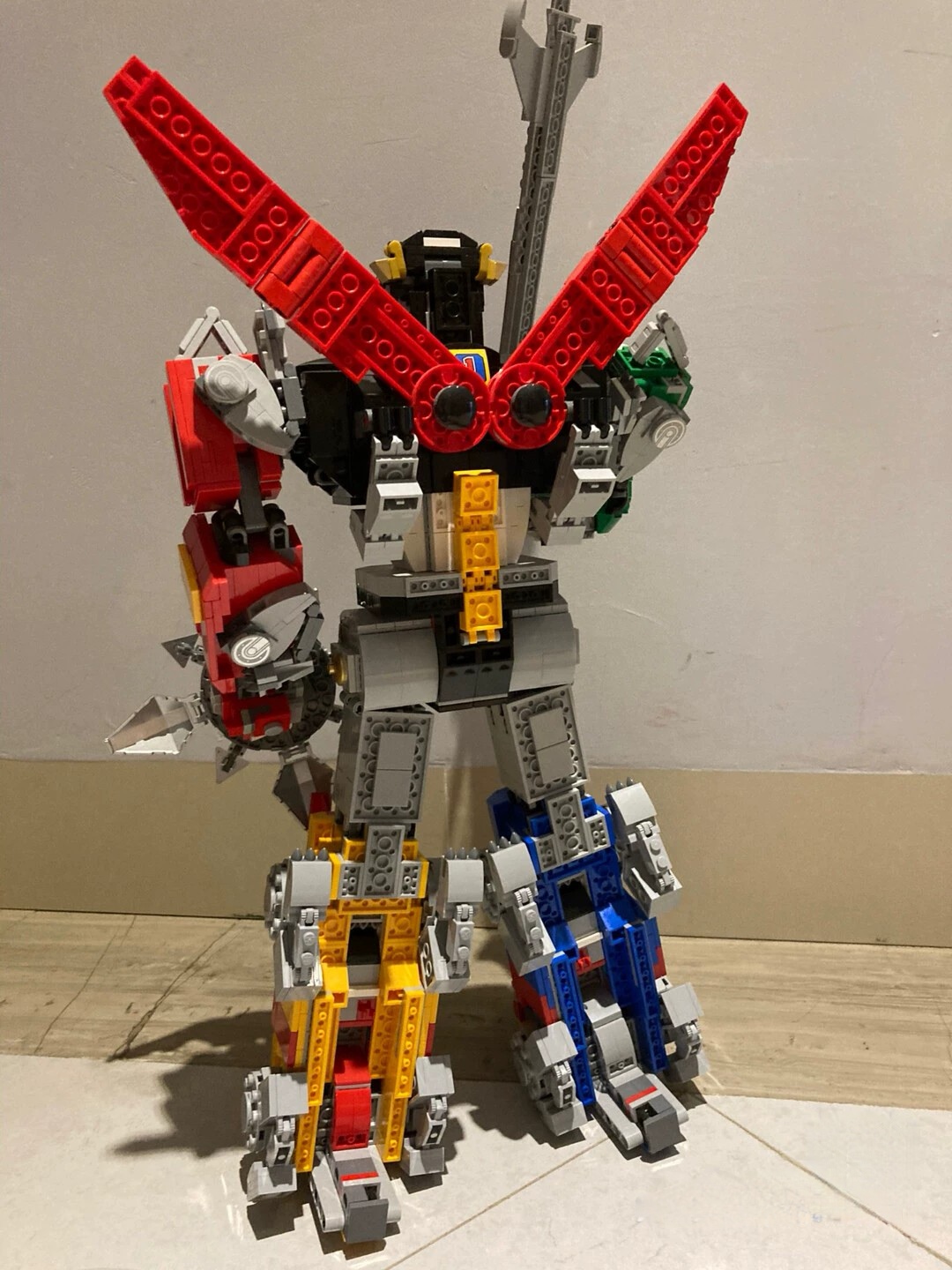 Model Kit Voltron - Voltron Building Robot Model Kit Parent