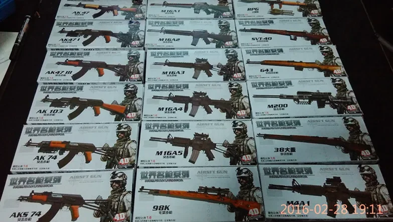 4D The Old Section Guns 18 Pcs - огляд і ціна Model Kit Weapons