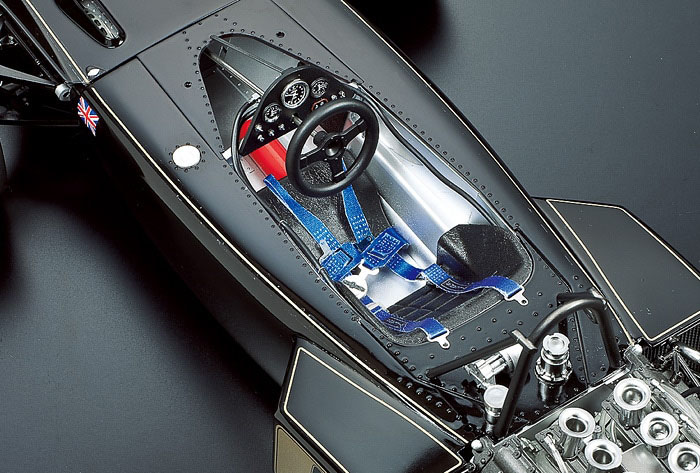 Tamiya 12046 static assembled  - огляд і ціна Model Kit F1